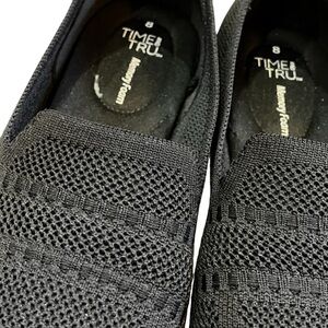 Time and Tru Black Knit Memory Foam Slip-On Women’s Shoe size 8 Comfort Flats